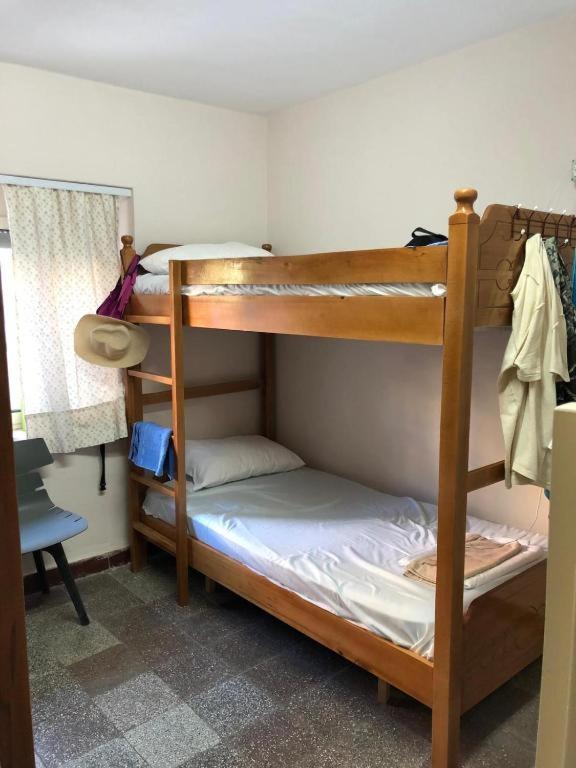Royal 3 Hostel Тирана Екстер'єр фото
