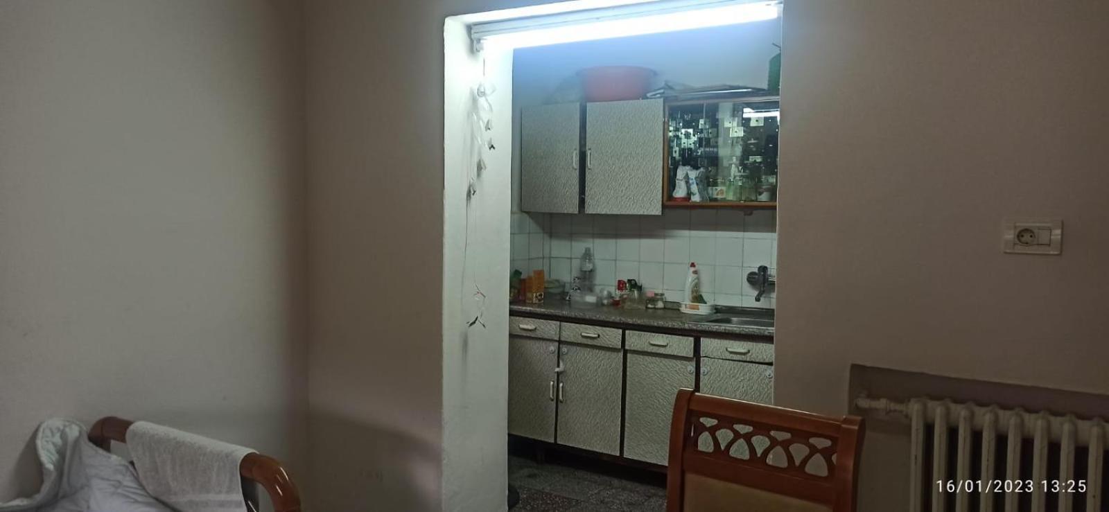 Royal 3 Hostel Тирана Екстер'єр фото
